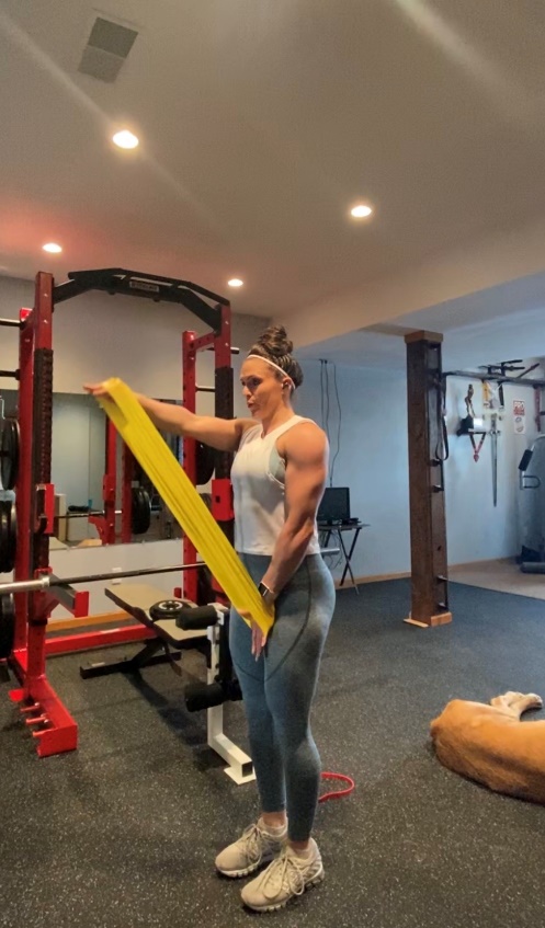 banded shoulder workout